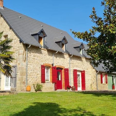 La Pichonniere Bed & Breakfast Isigny-le-Buat Екстериор снимка