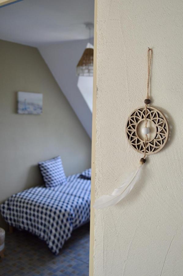 La Pichonniere Bed & Breakfast Isigny-le-Buat Екстериор снимка
