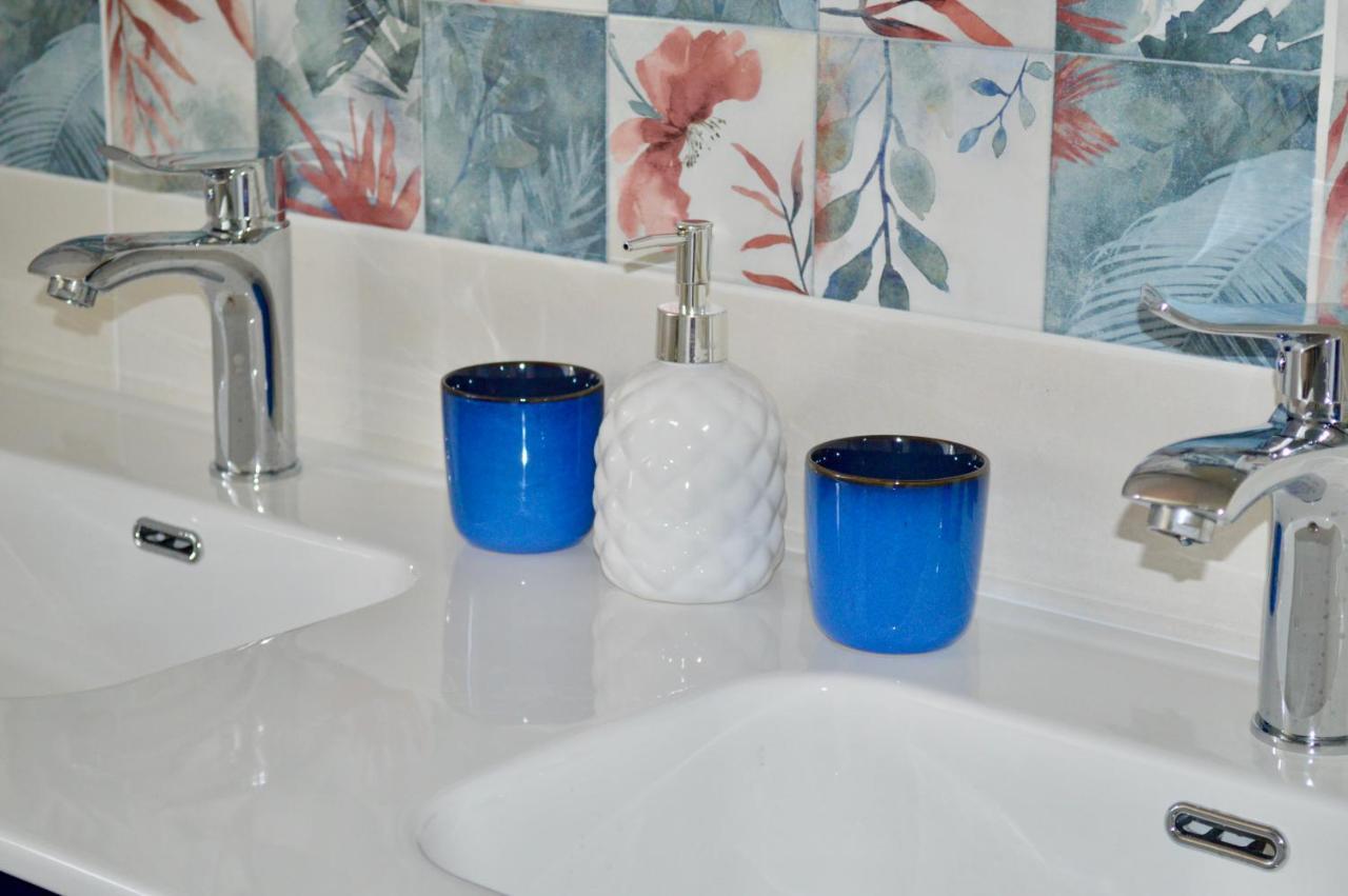 La Pichonniere Bed & Breakfast Isigny-le-Buat Екстериор снимка